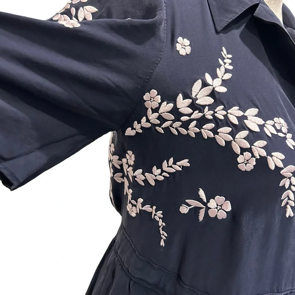 Cinq a Sept Silk Button Blue Dress Embroidered Floral Rose Pink Pockets Small 4 - Picture 7 of 16